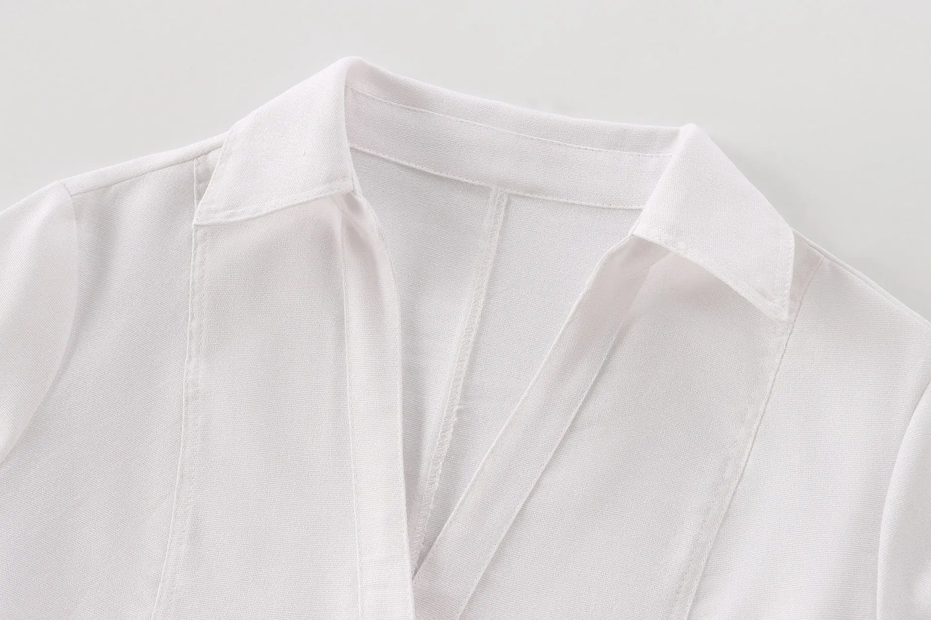 MAISON V-NECK SHIRT - Dhago